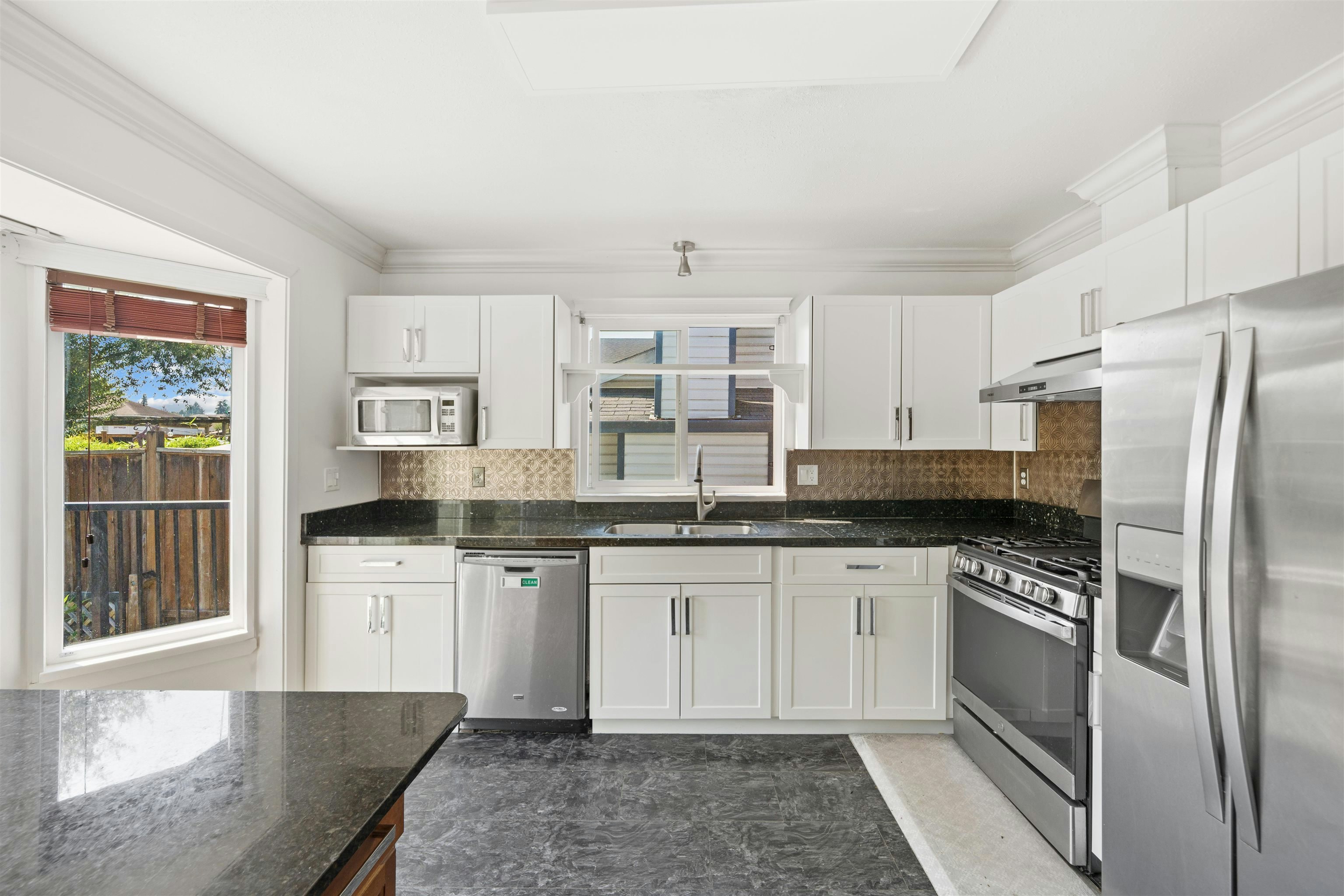 23190 122 Avenue, Maple Ridge, BC, V2X 0P9 - 14