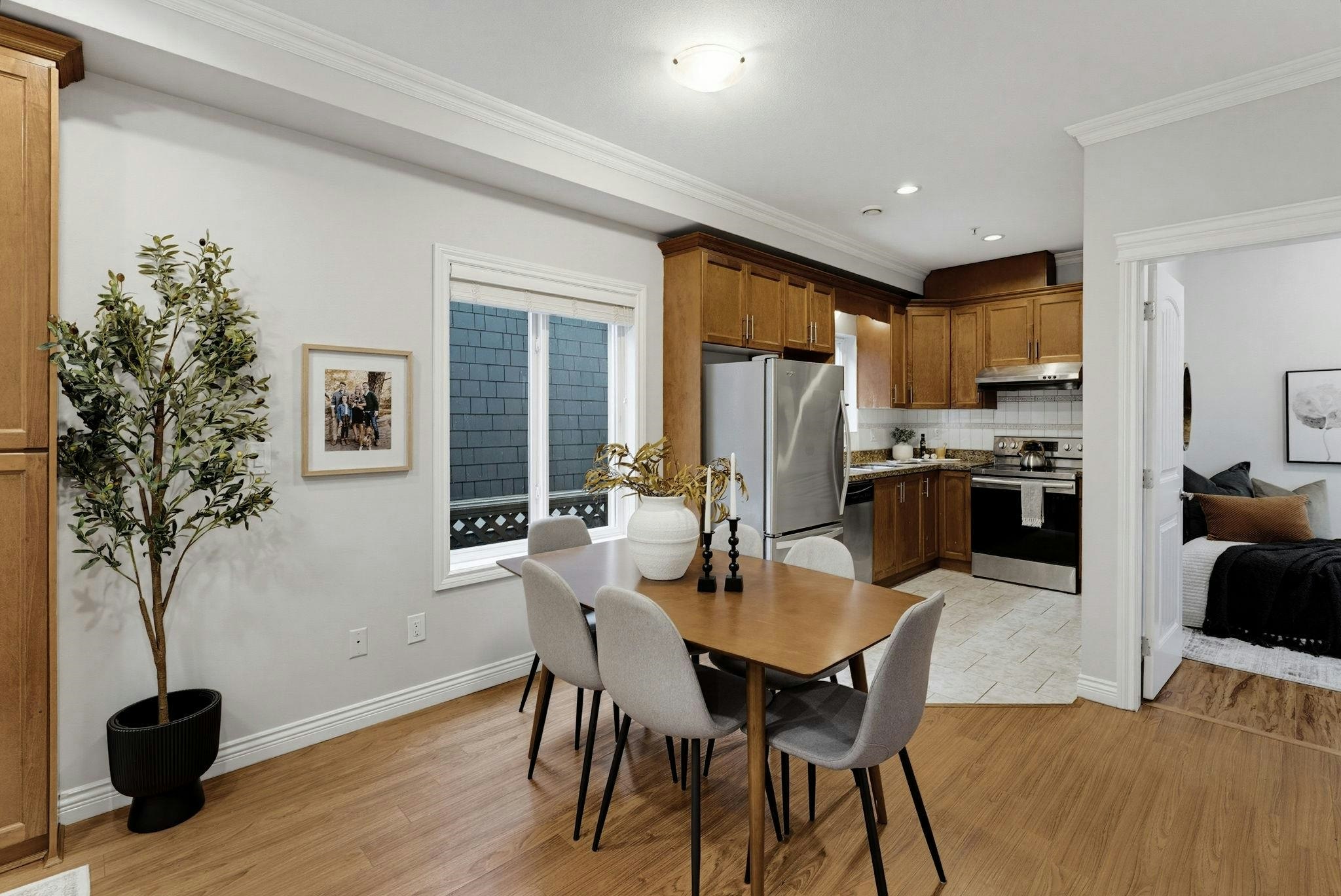 2139 Triumph Street, Vancouver, BC, V5L 1L1 - 2