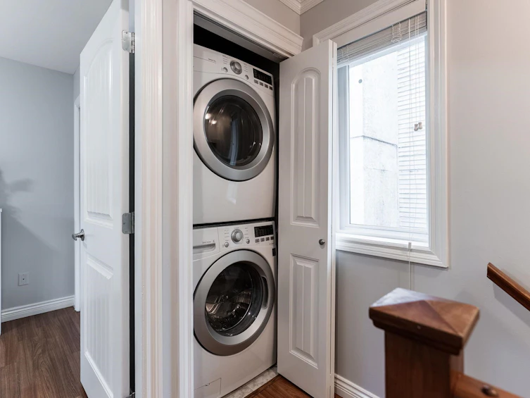 2139 Triumph Street, Vancouver, BC, V5L 1L1 - 14