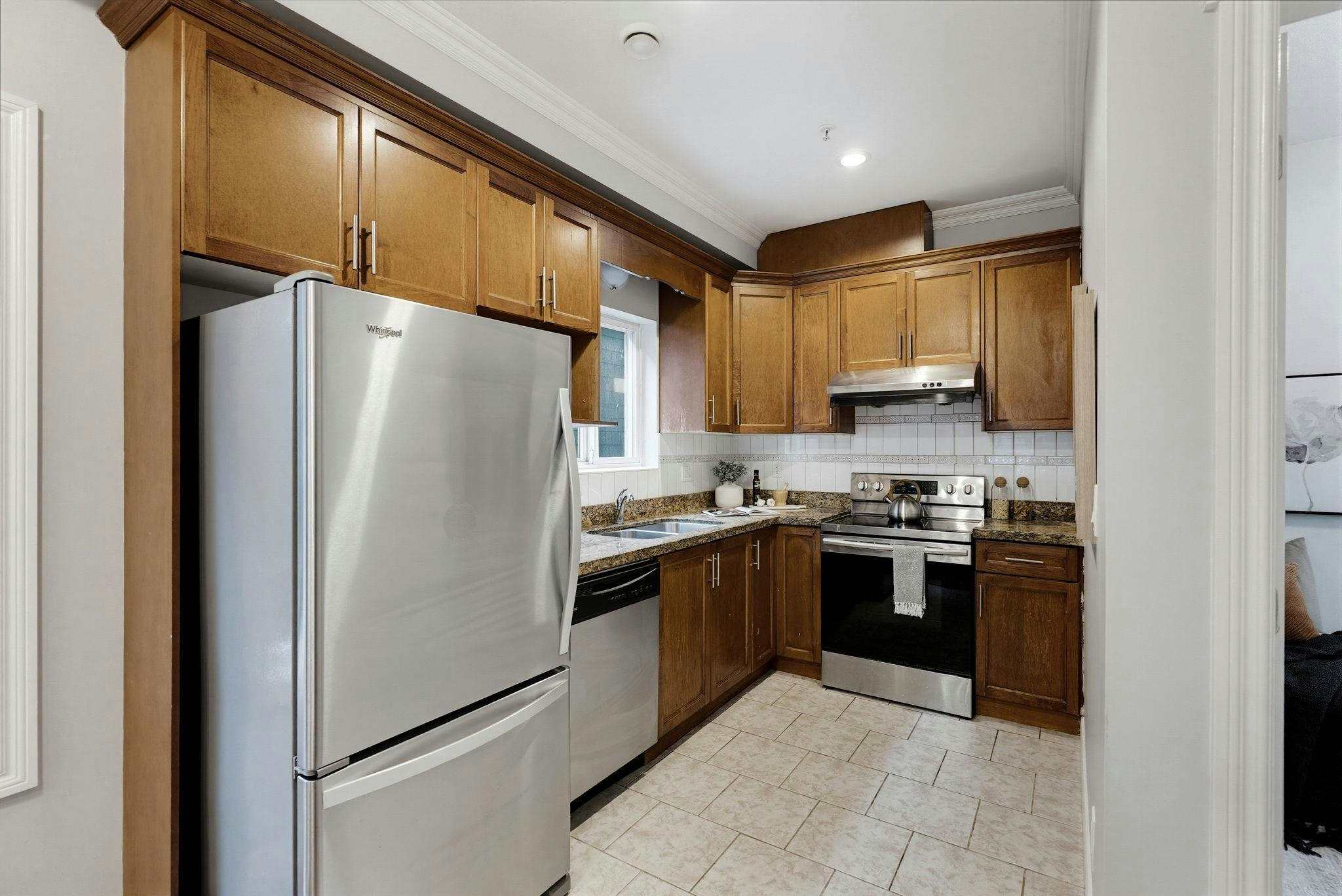 2139 Triumph Street, Vancouver, BC, V5L 1L1 - 5