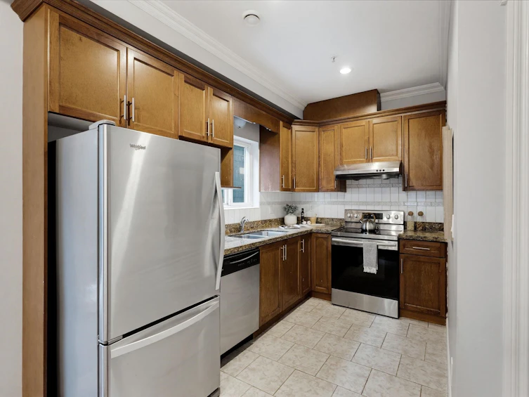 2139 Triumph Street, Vancouver, BC, V5L 1L1 - 5
