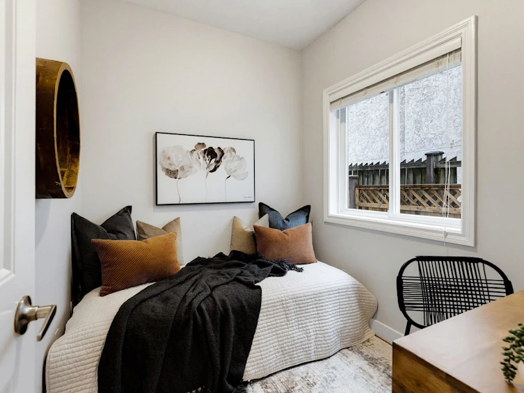 2139 Triumph Street, Vancouver, BC, V5L 1L1 - 11