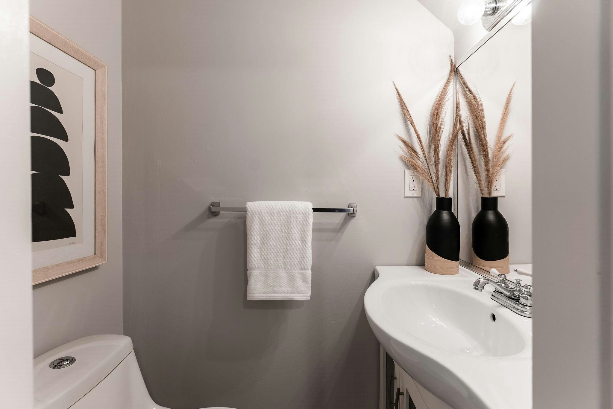 2139 Triumph Street, Vancouver, BC, V5L 1L1 - 12