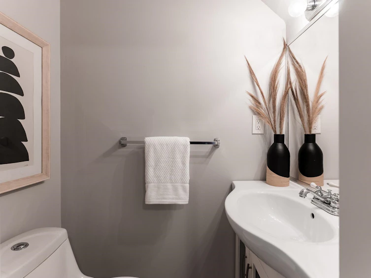 2139 Triumph Street, Vancouver, BC, V5L 1L1 - 12