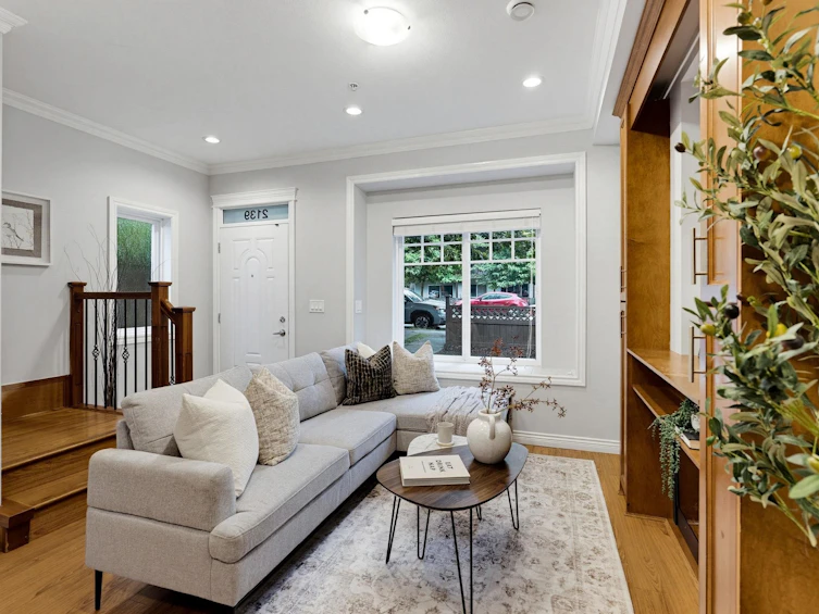 2139 Triumph Street, Vancouver, BC, V5L 1L1 - 3