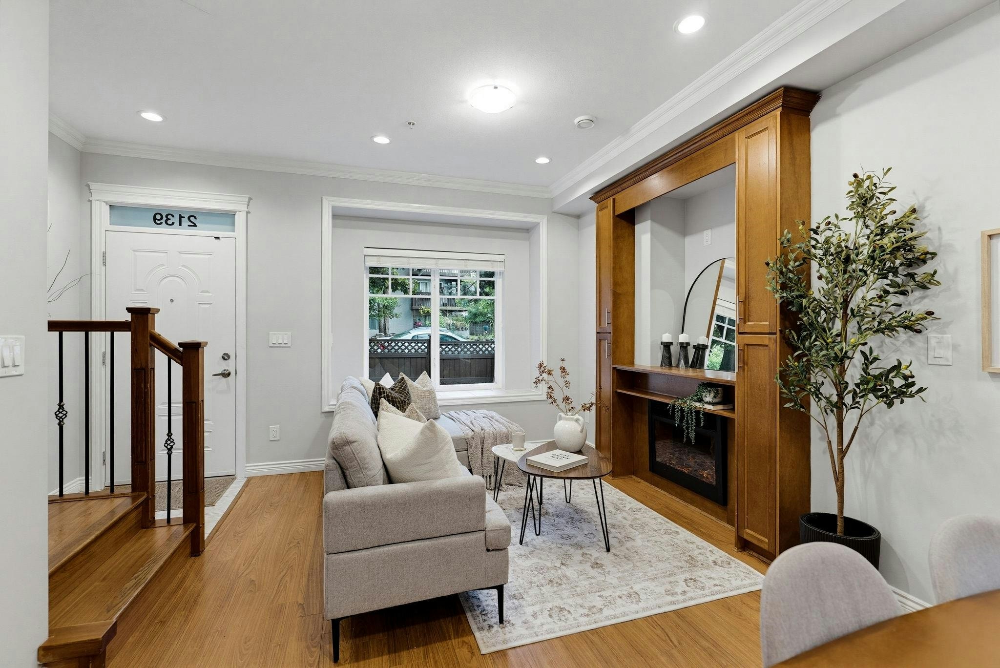 2139 Triumph Street, Vancouver, BC, V5L 1L1 - 4