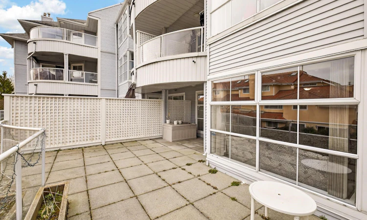 106-8611 General Currie Road