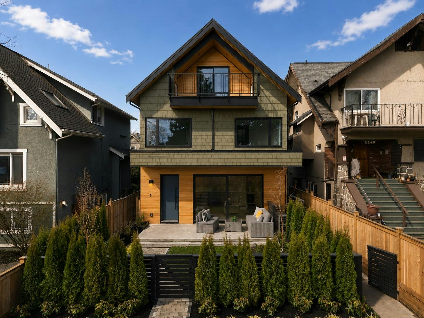 1-2755 W 11th Avenue, Vancouver, BC, V6K 2L8