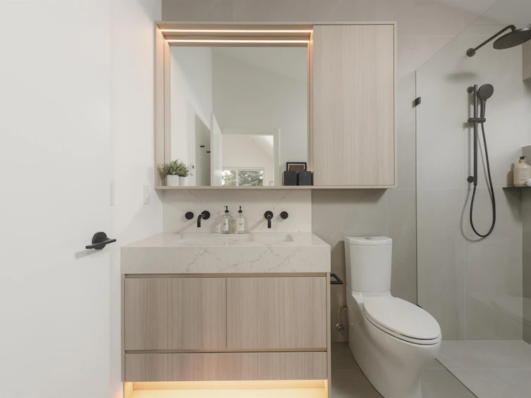 1-2755 W 11th Avenue, Vancouver, BC, V6K 2L8 - 33