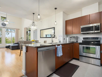 418-10180 153 Street - 2