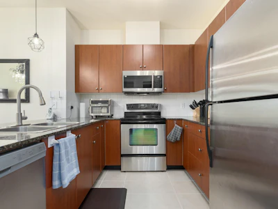 418-10180 153 Street - 3