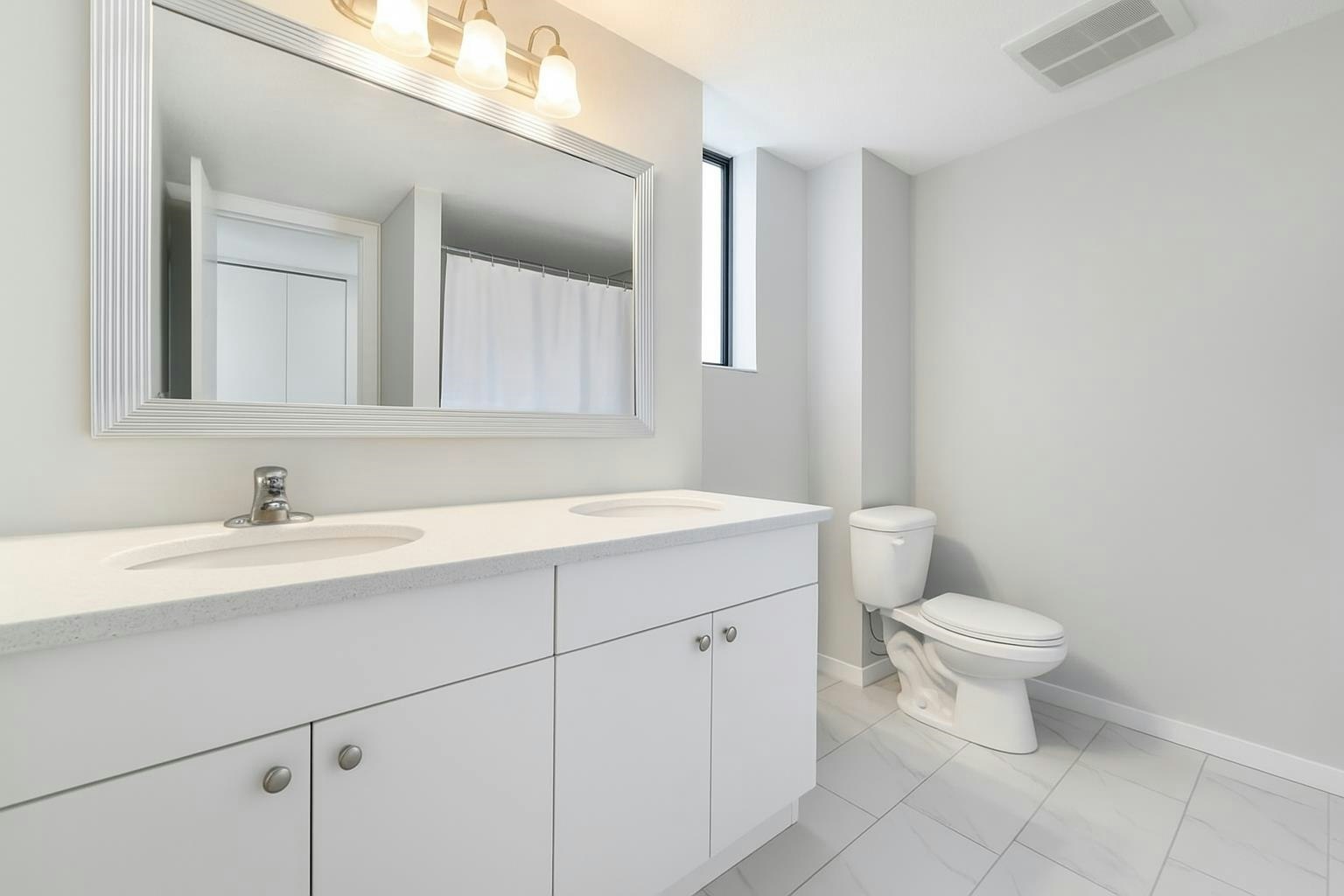 3003 Sunnyhurst Road, North Vancouver, BC, V7K 2G4 - 8