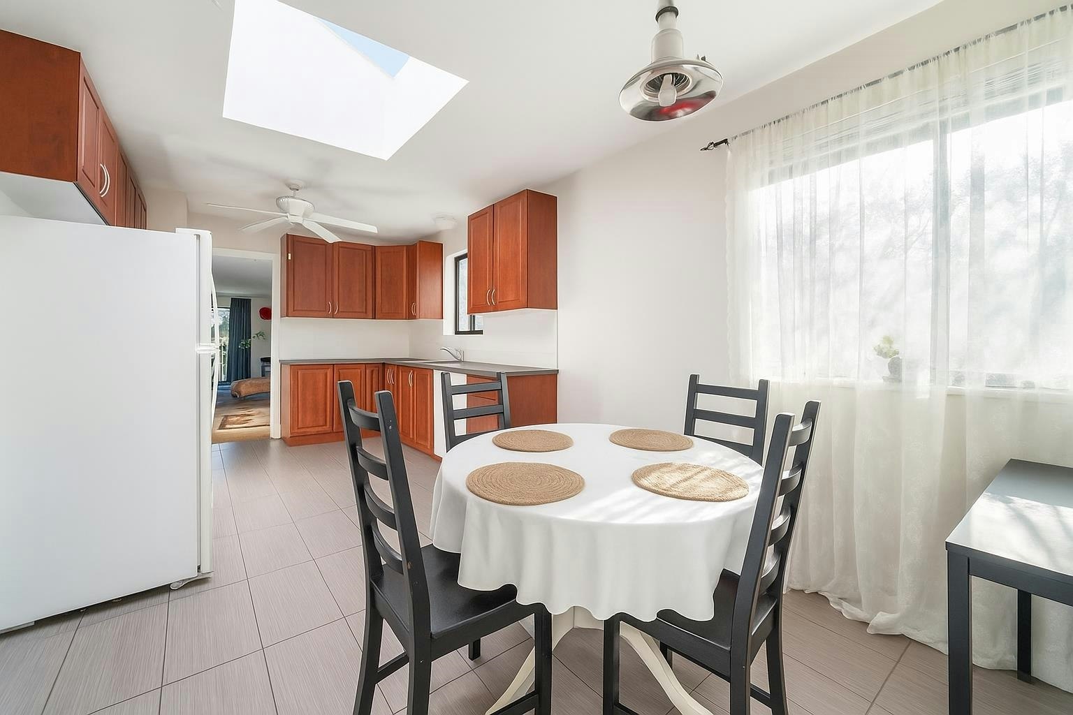 3003 Sunnyhurst Road, North Vancouver, BC, V7K 2G4 - 20