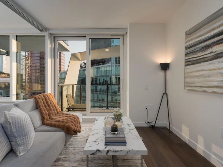 2004-620 Cardero Street, Vancouver, BC, V6G 0C7 - 2