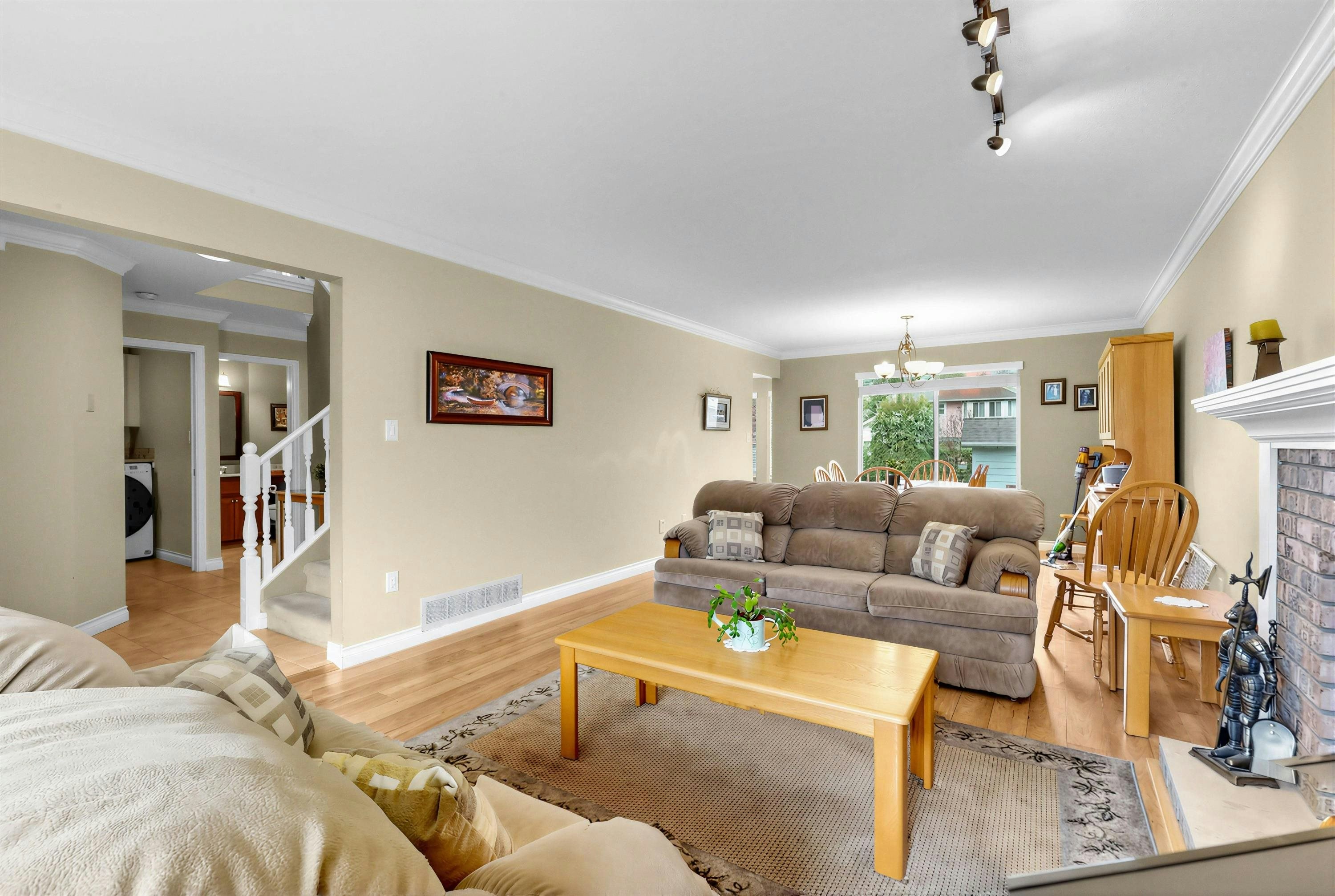 15929 88a Avenue - 5