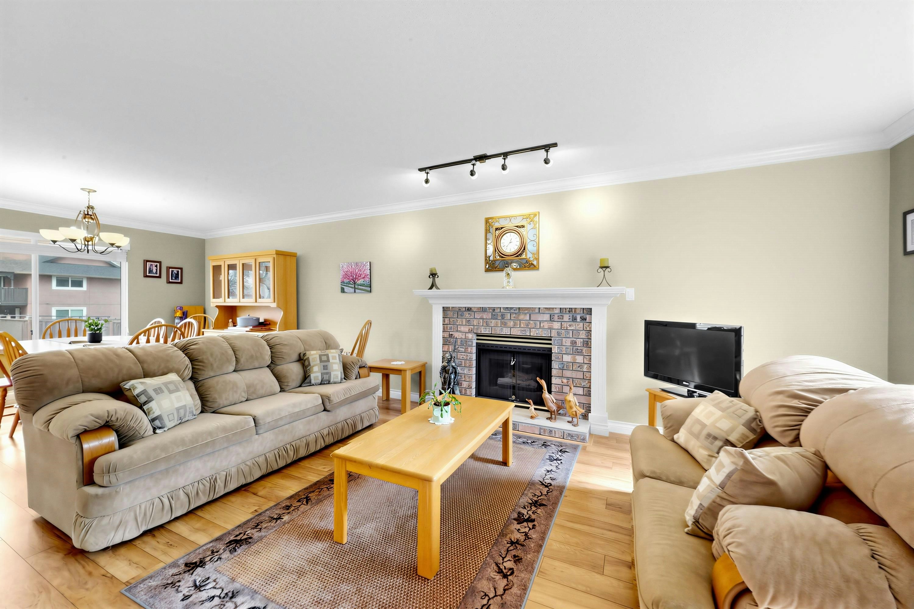 15929 88a Avenue - 4