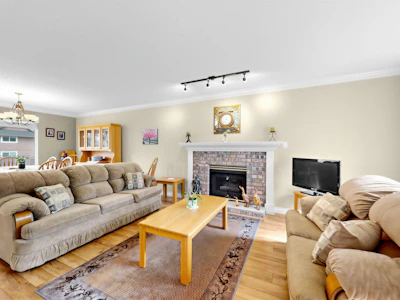 15929 88a Avenue - 4