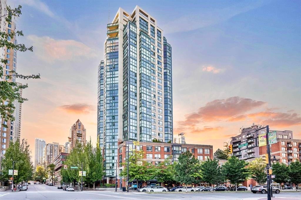 1901-289 Drake Street, Vancouver, BC, V6B 5Z5 - 2