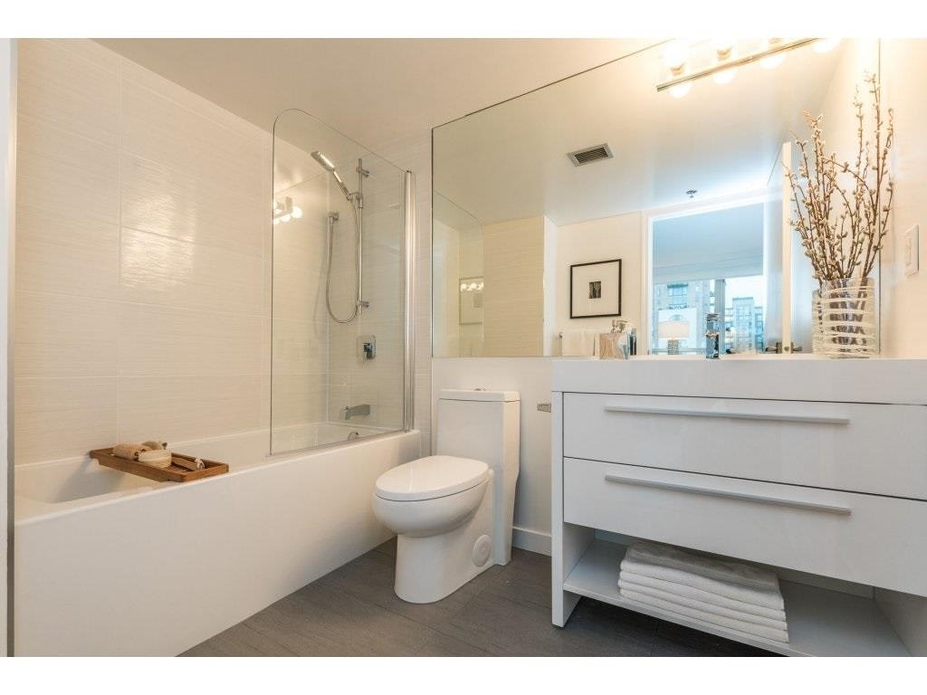 1901-289 Drake Street, Vancouver, BC, V6B 5Z5 - 13