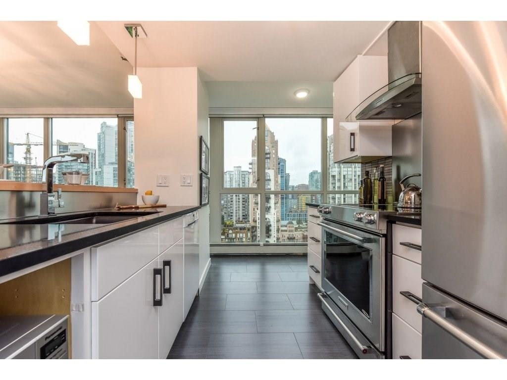 1901-289 Drake Street, Vancouver, BC, V6B 5Z5 - 5