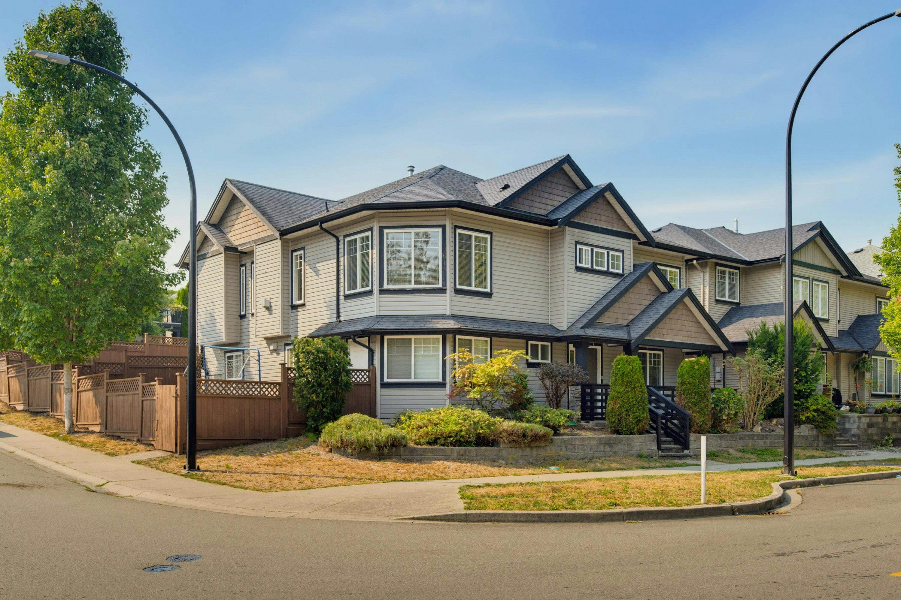 11335 Creekside Street, Maple Ridge, BC, V2W 0C7