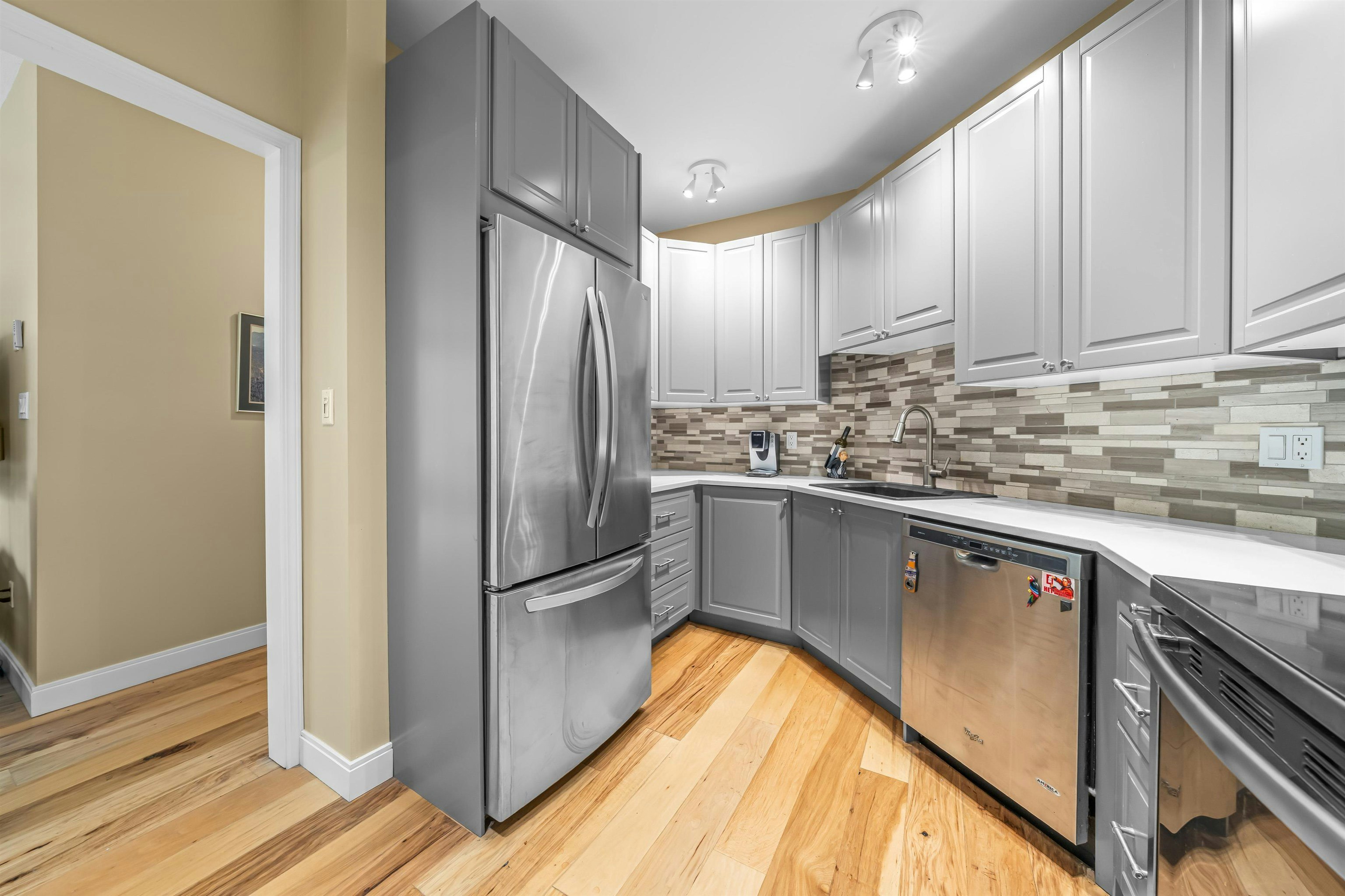 204-1150 Quayside Drive, New Westminster, BC, V3M 6E1 - 9