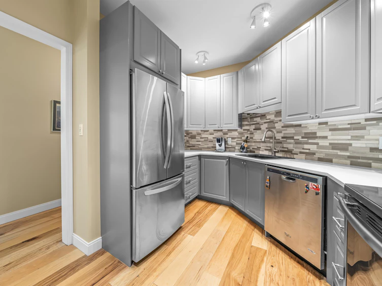 204-1150 Quayside Drive, New Westminster, BC, V3M 6E1 - 9