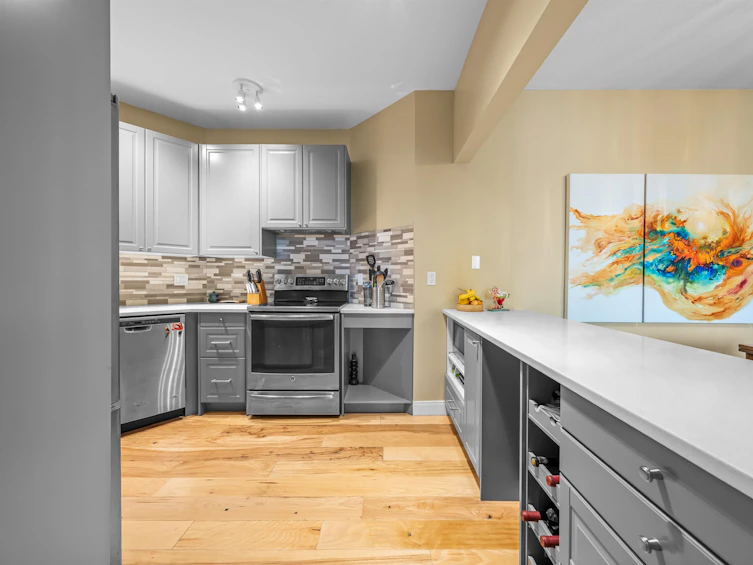 204-1150 Quayside Drive, New Westminster, BC, V3M 6E1 - 8
