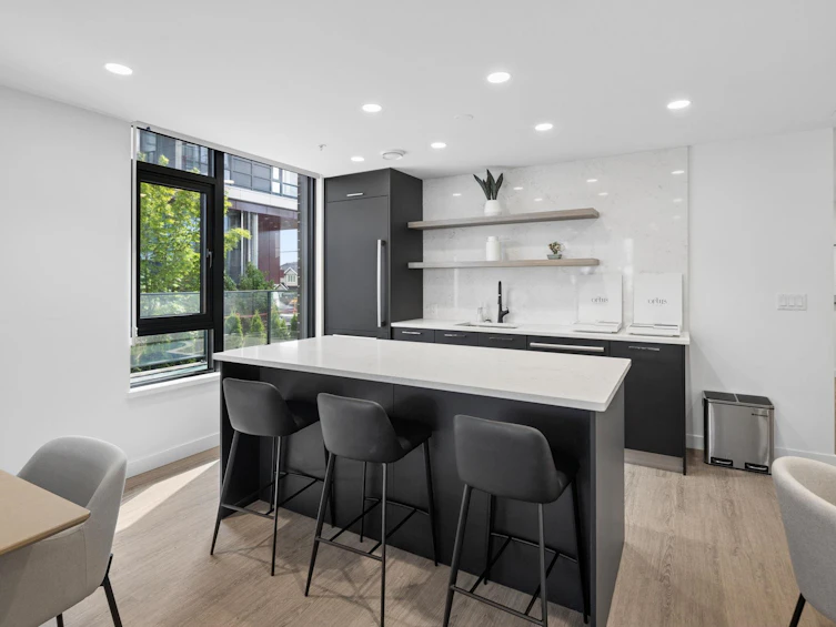 211-8398 Oak Street, Vancouver, BC, V6P 0L9 - 17
