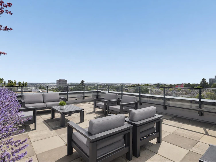 211-8398 Oak Street, Vancouver, BC, V6P 0L9 - 14
