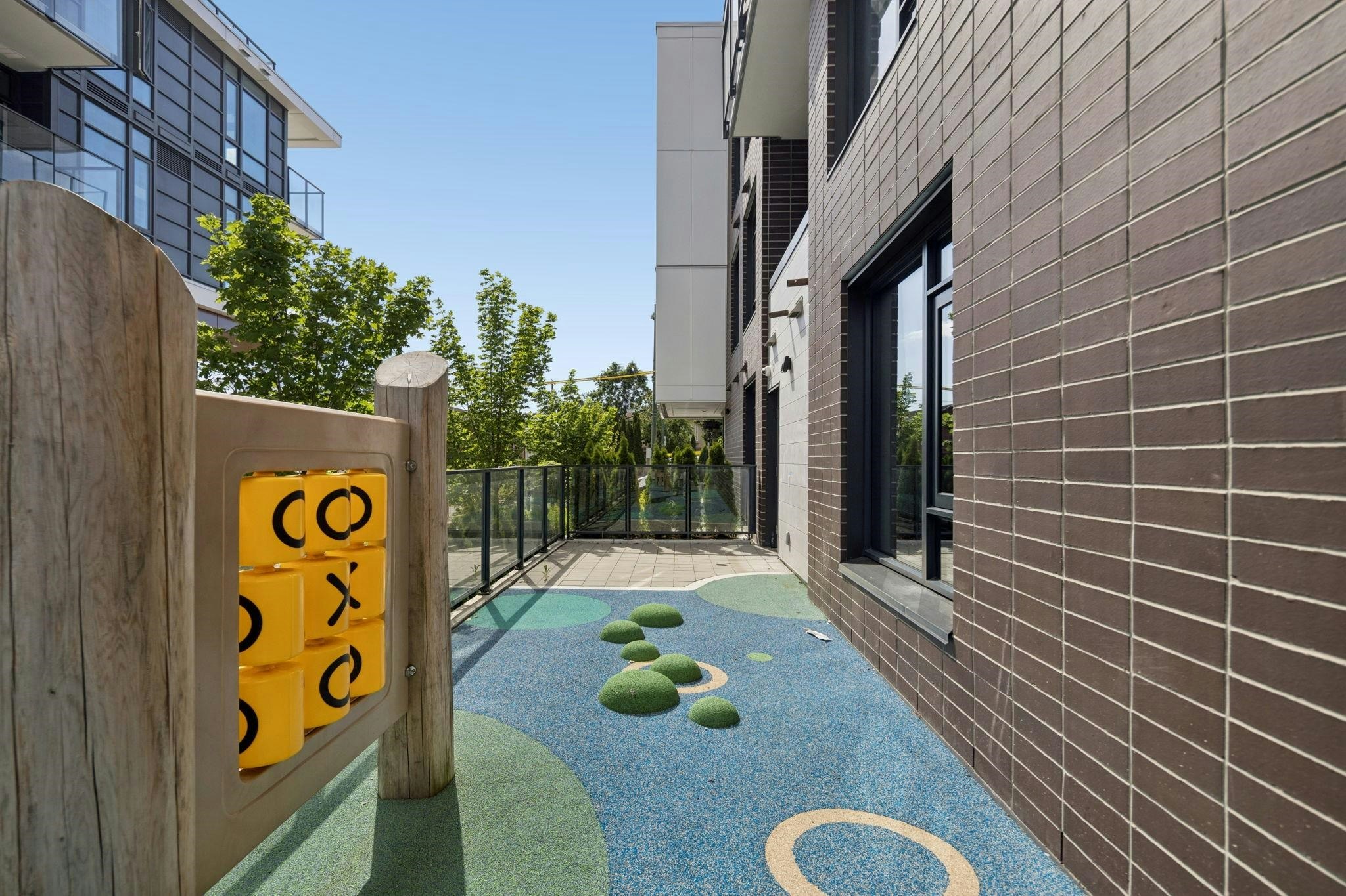 211-8398 Oak Street, Vancouver, BC, V6P 0L9 - 18