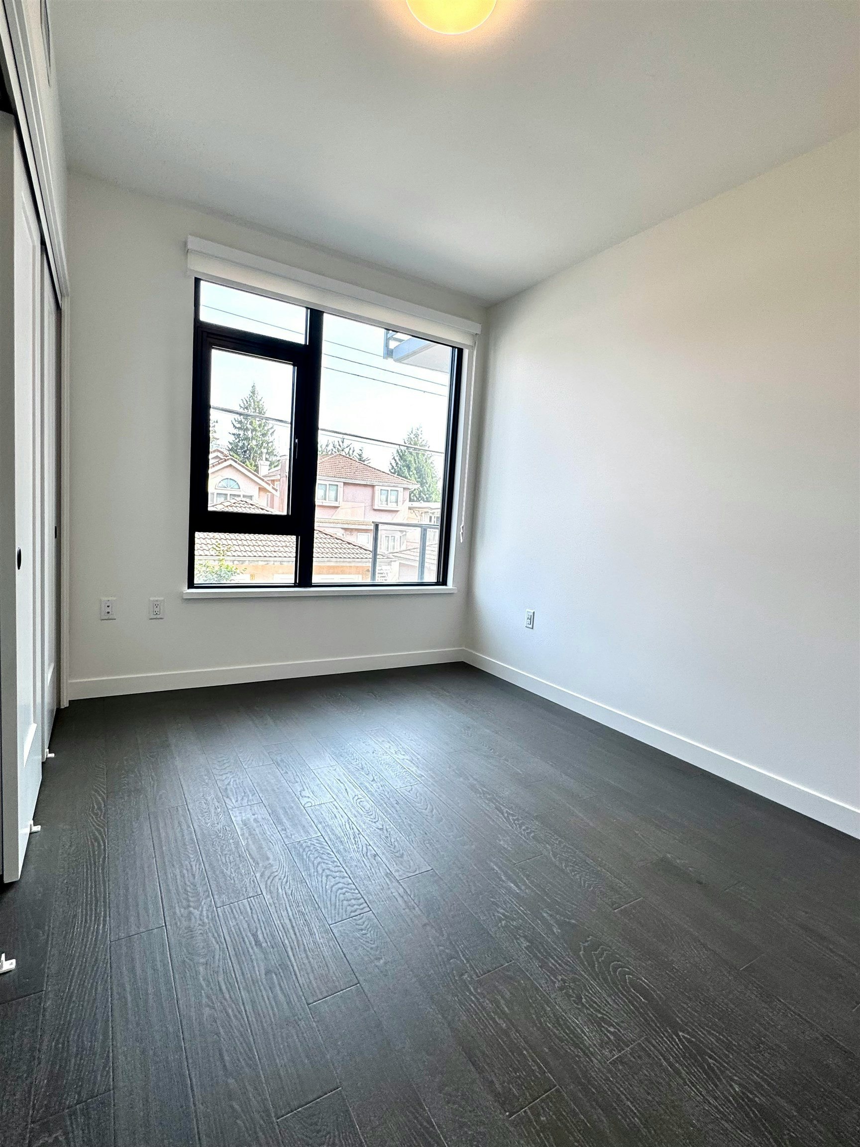 211-8398 Oak Street, Vancouver, BC, V6P 0L9 - 5