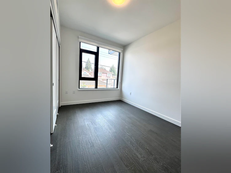 211-8398 Oak Street, Vancouver, BC, V6P 0L9 - 5