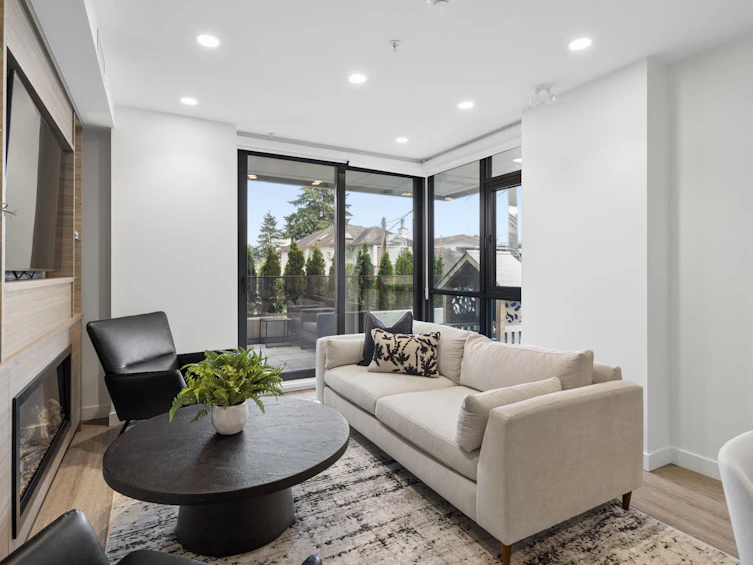 211-8398 Oak Street, Vancouver, BC, V6P 0L9 - 16