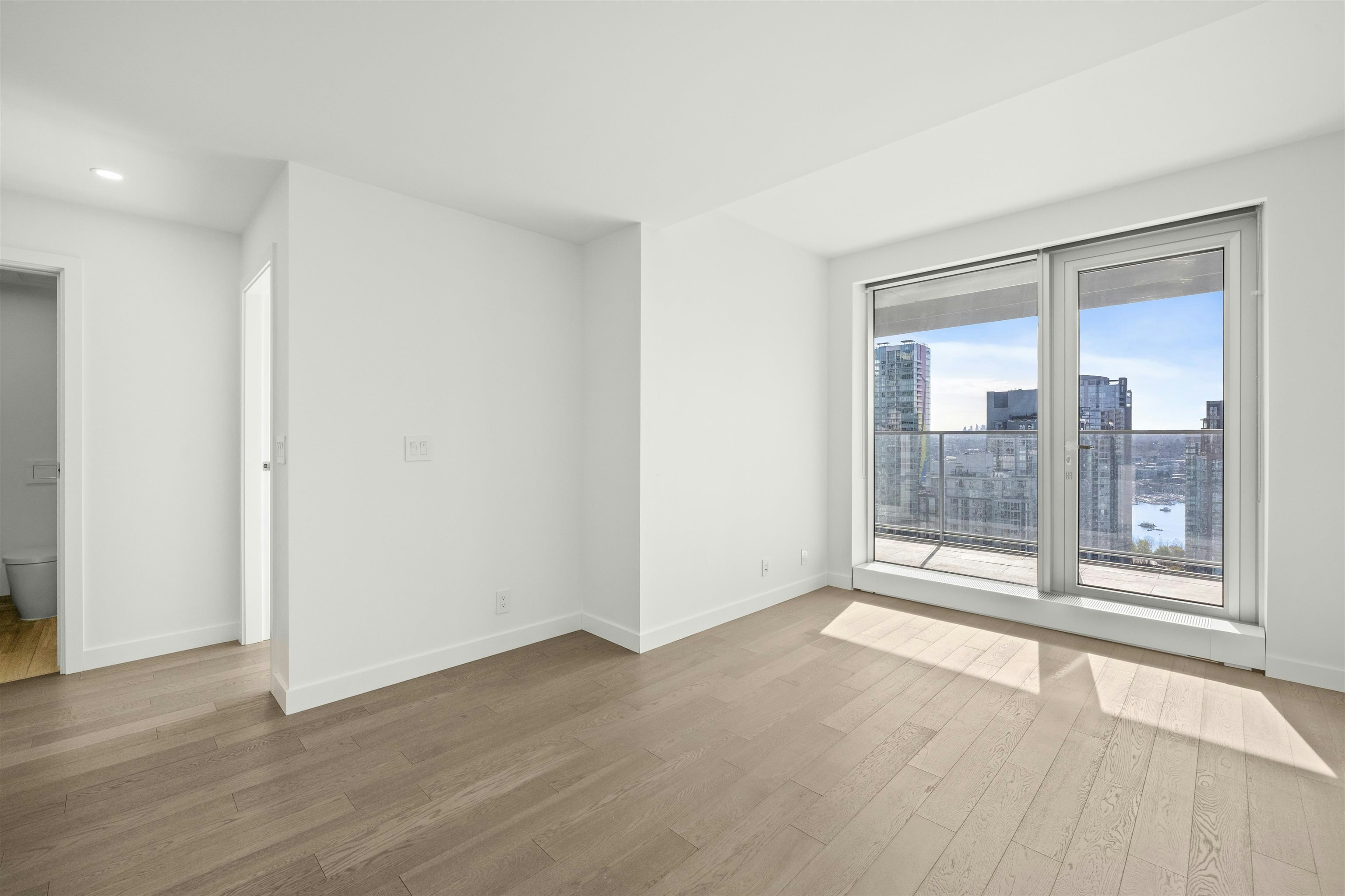 3209-1480 Howe Street, Vancouver, BC, V6Z 0G5 - 2