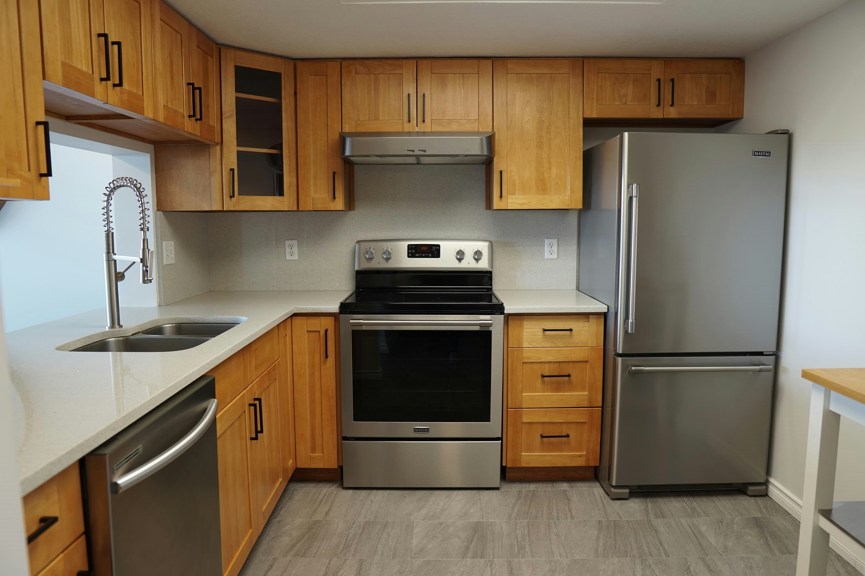 121 10th Street, New Westminster, BC, V3M 3X7 - 4