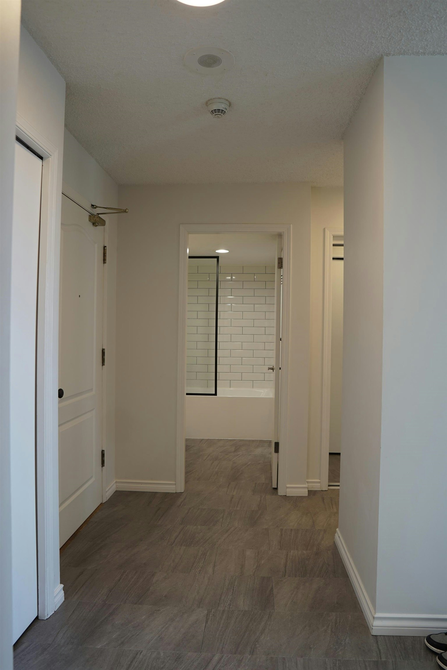 121 10th Street, New Westminster, BC, V3M 3X7 - 16