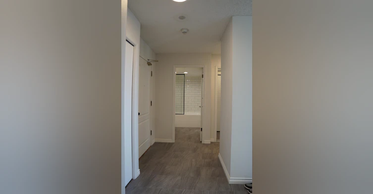 121 10th Street, New Westminster, BC, V3M 3X7 - 16