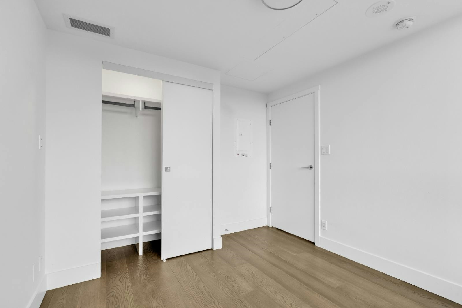 605-1632 Lions Gate Lane, North Vancouver, BC, V7P 0E2 - 8