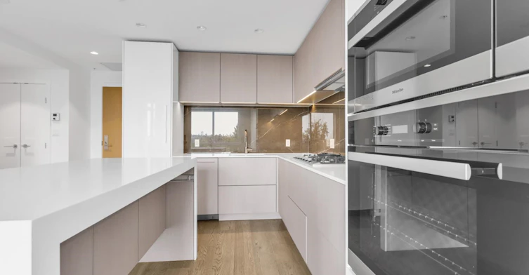 605-1632 Lions Gate Lane, North Vancouver, BC, V7P 0E2 - 5