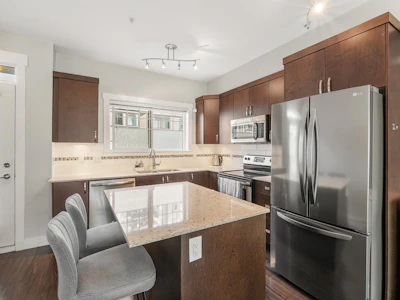 1-838 Royal Avenue - 4