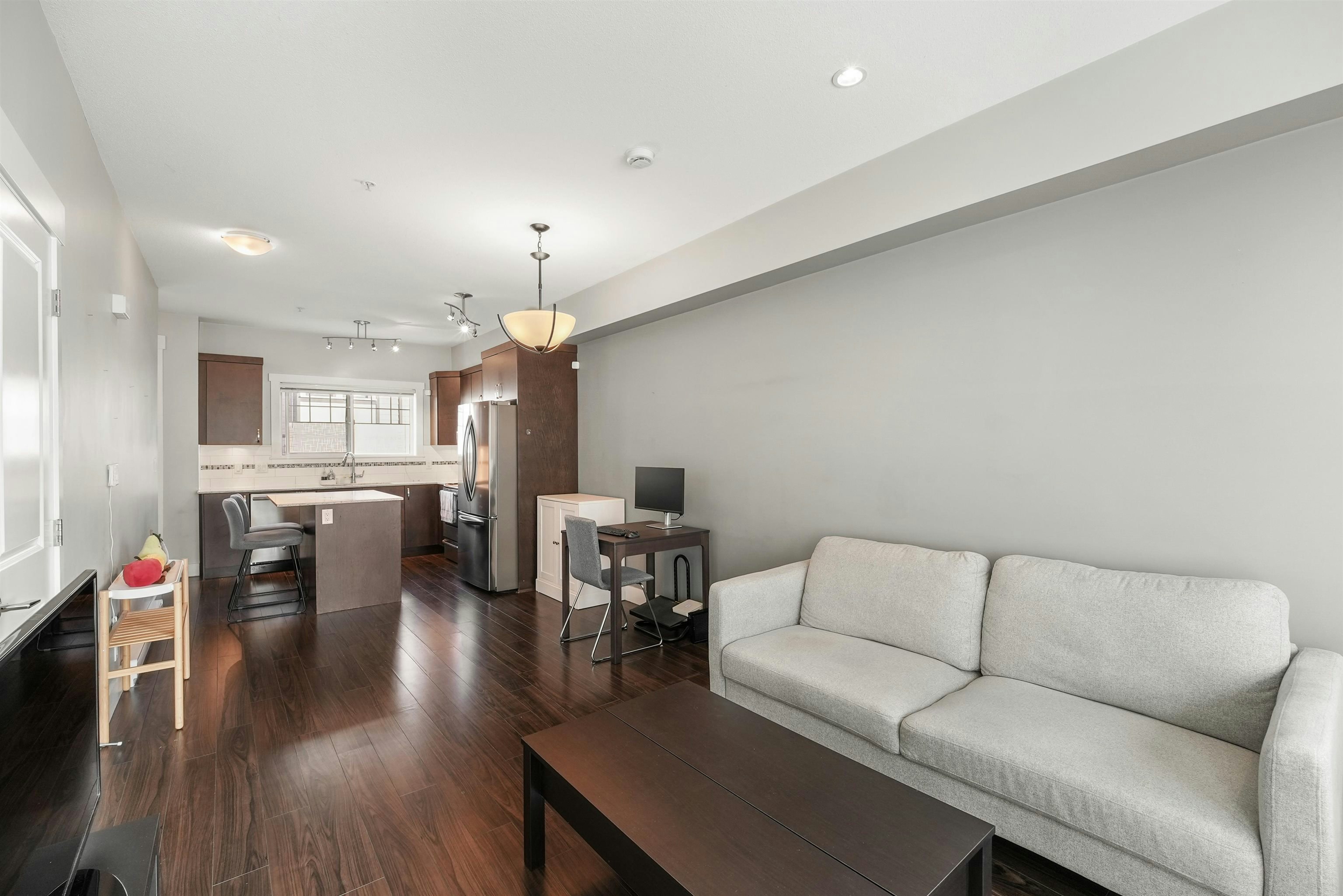 1-838 Royal Avenue - 4