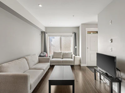 1-838 Royal Avenue - 5