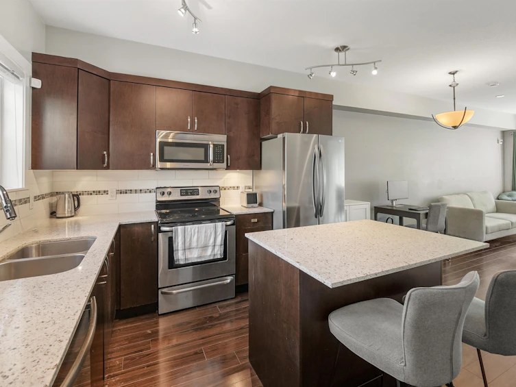 1-838 Royal Avenue, New Westminster, BC, V3M 1J9 - 6