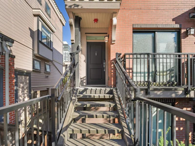 1-838 Royal Avenue - 2