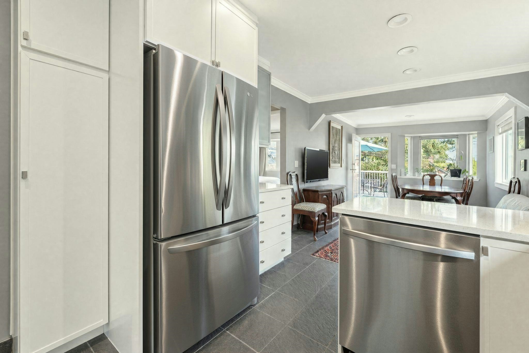 2183 Napier Street, Vancouver, BC, V5L 2P1 - 12