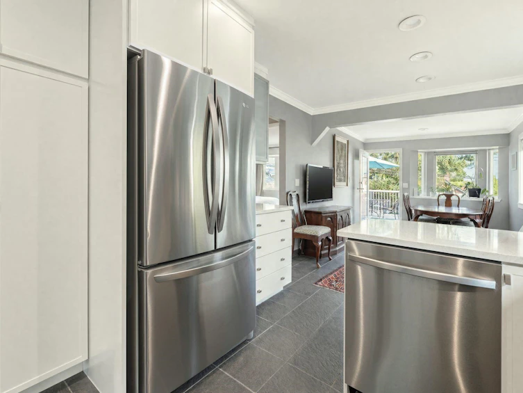 2183 Napier Street, Vancouver, BC, V5L 2P1 - 12