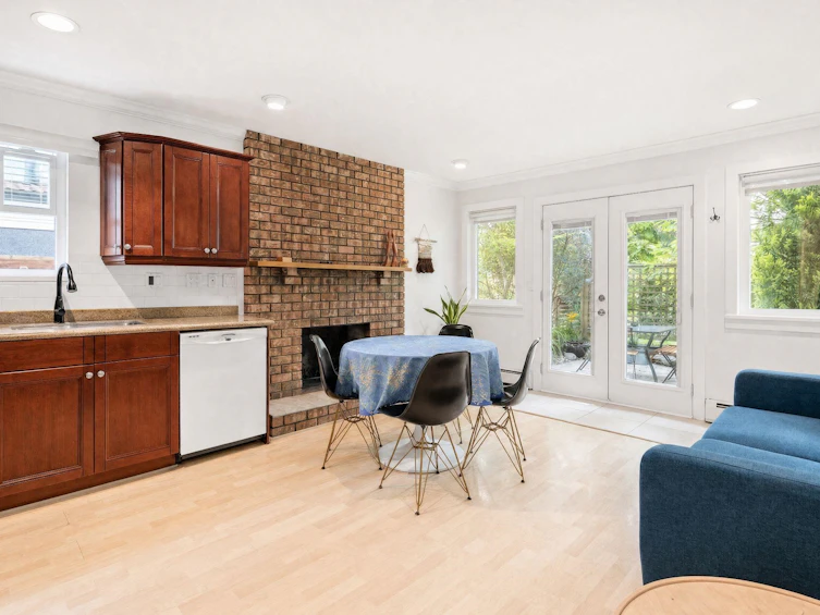 2183 Napier Street, Vancouver, BC, V5L 2P1 - 26