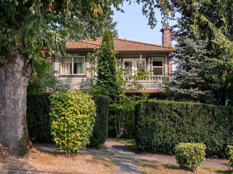 2183 Napier Street, Vancouver, BC, V5L 2P1 - 2
