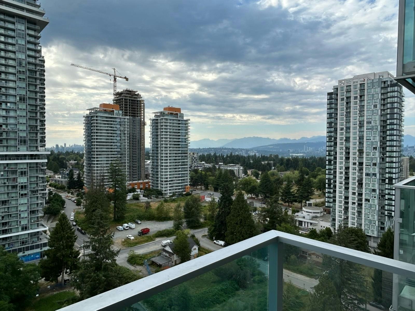 1903-13438 Central Avenue, Surrey, BC, V3T 0N2 - 11